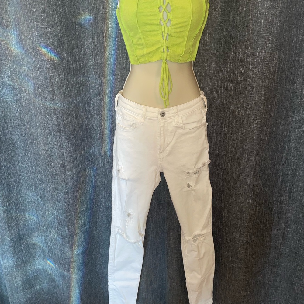 HOLLISTER White Distressed Jeans - Picture 3 of 3